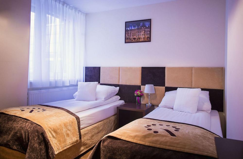 Boutique Hotel'S III Pilsudskiego Łódź Buitenkant foto